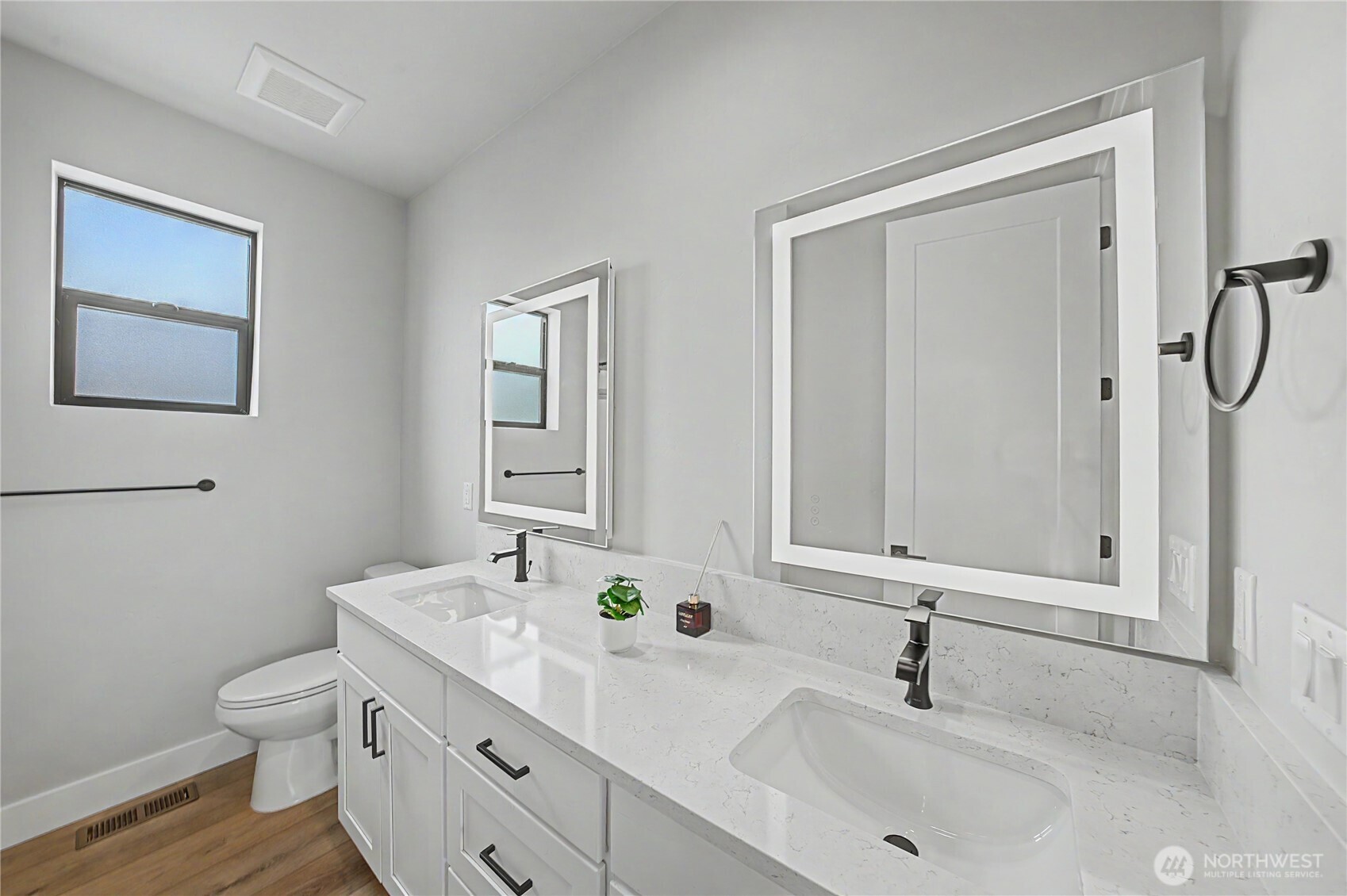 567 S Perry Avenue Property Photo 34