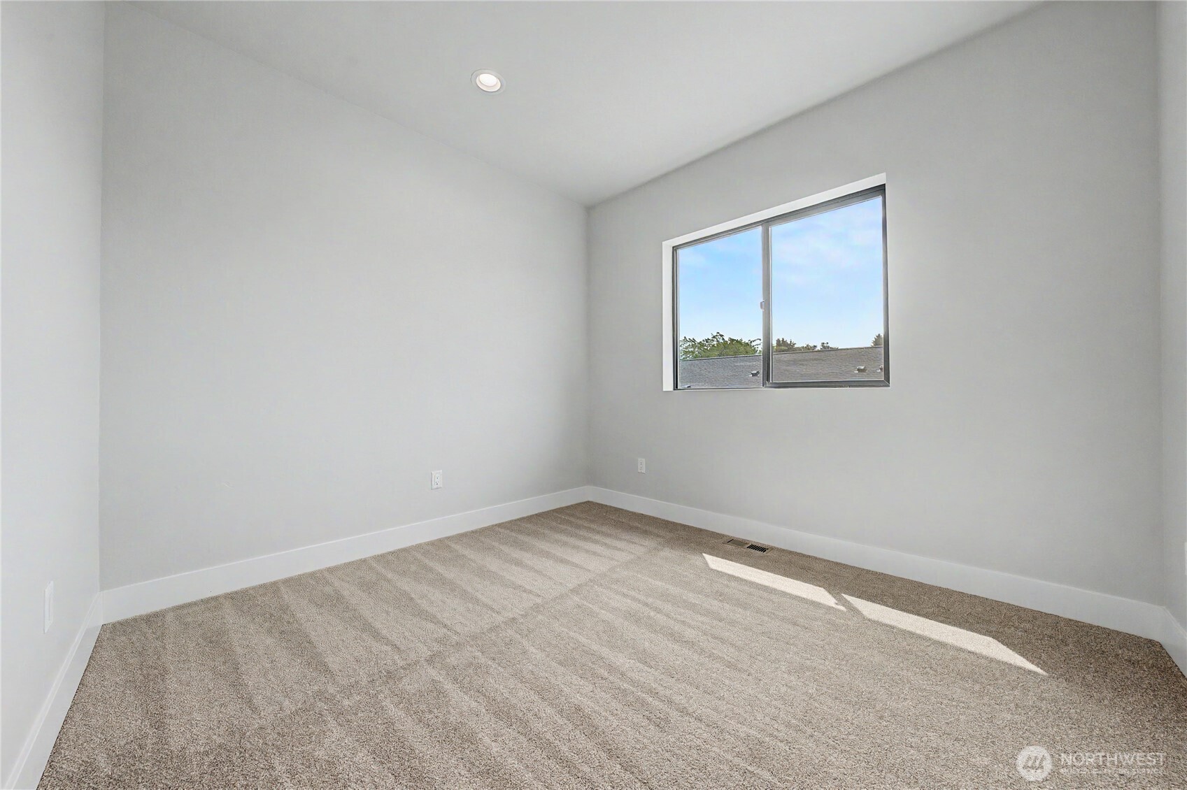 567 S Perry Avenue Property Photo 35