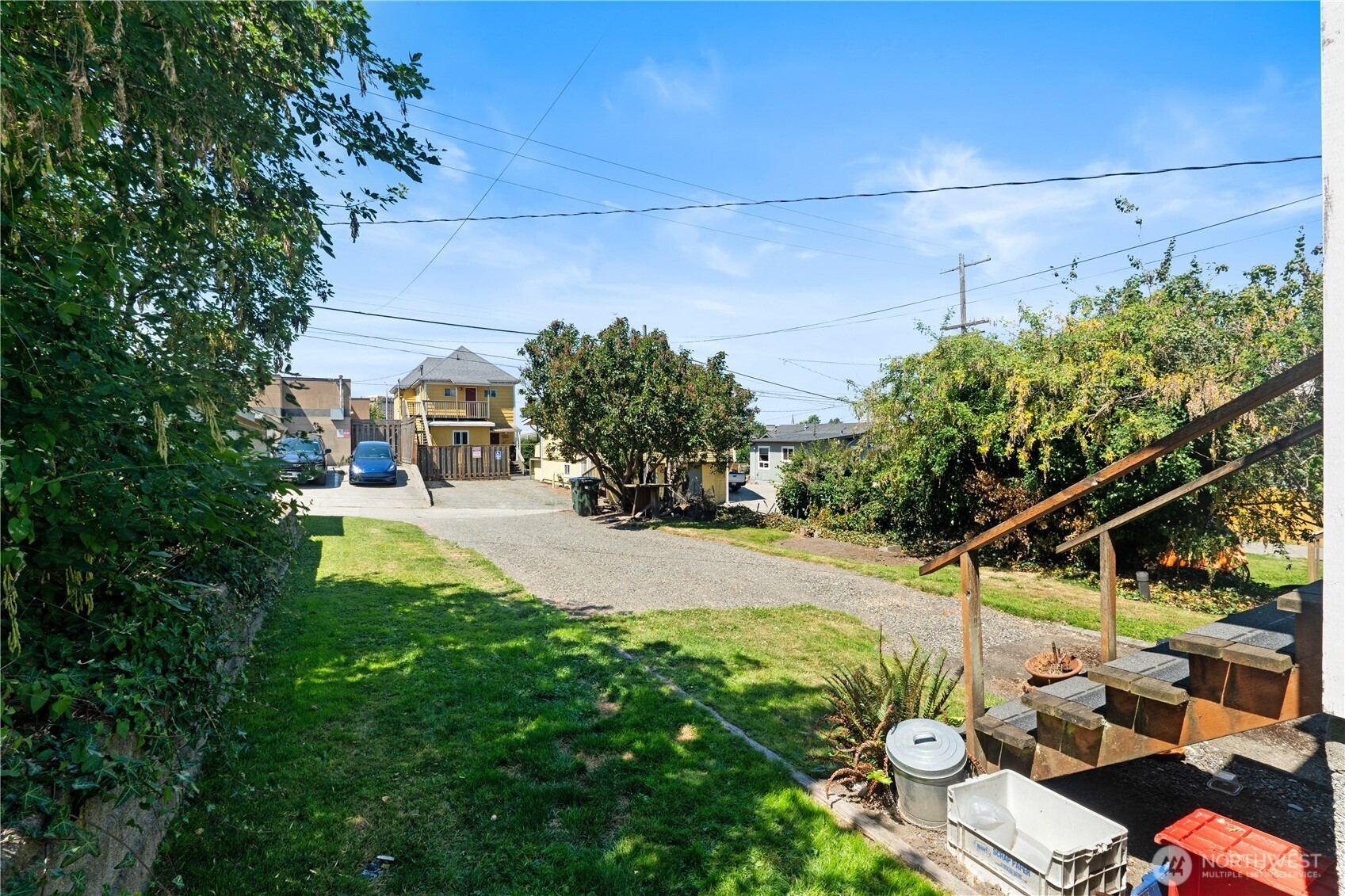 1413 N Garden Property Photo 3