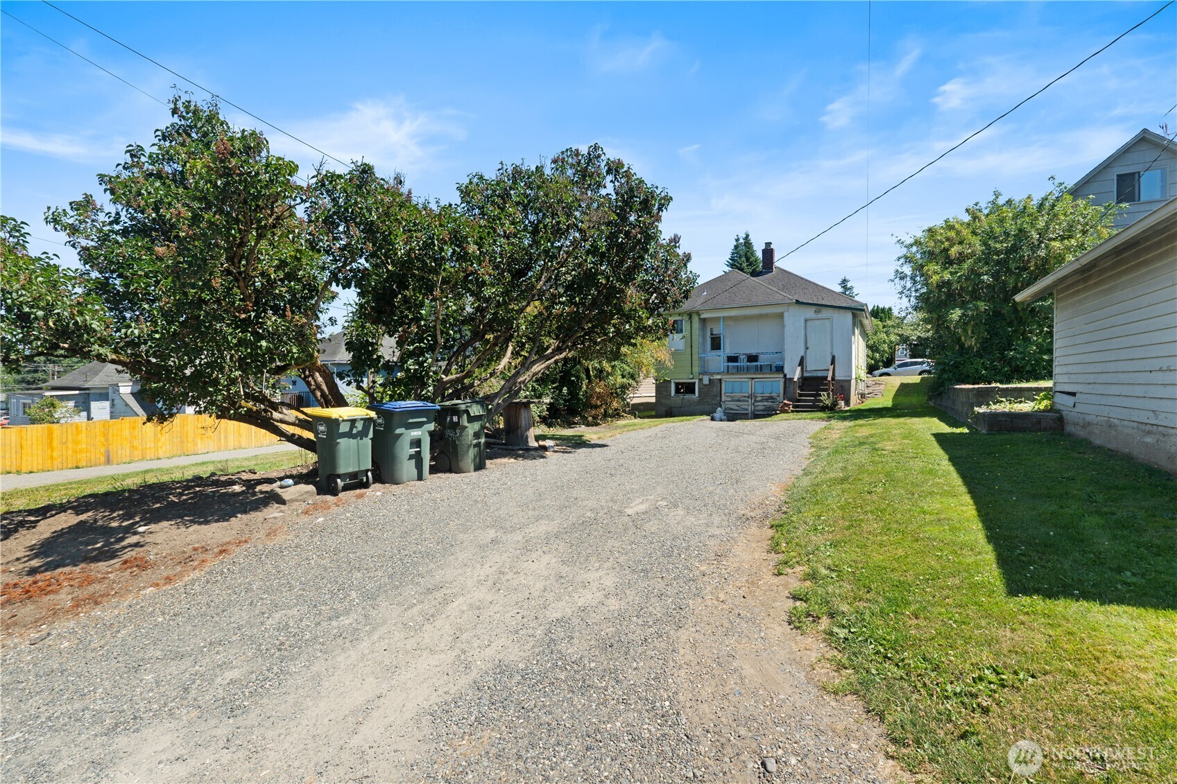 1413 N Garden Property Photo 5