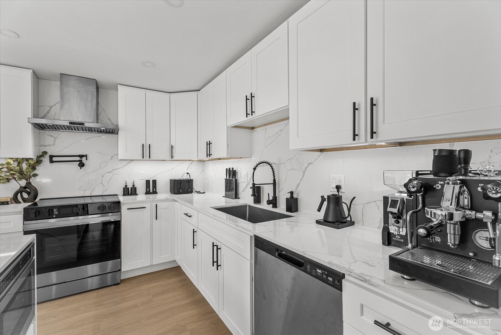 18001 77th Street Property Photo 21