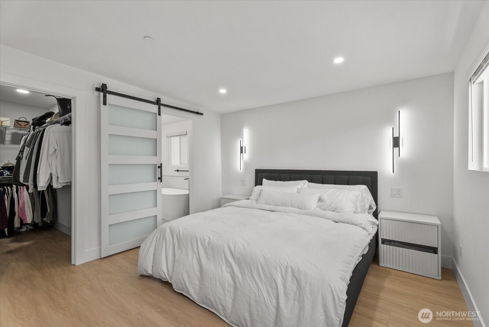 18001 77th Street Property Photo 28