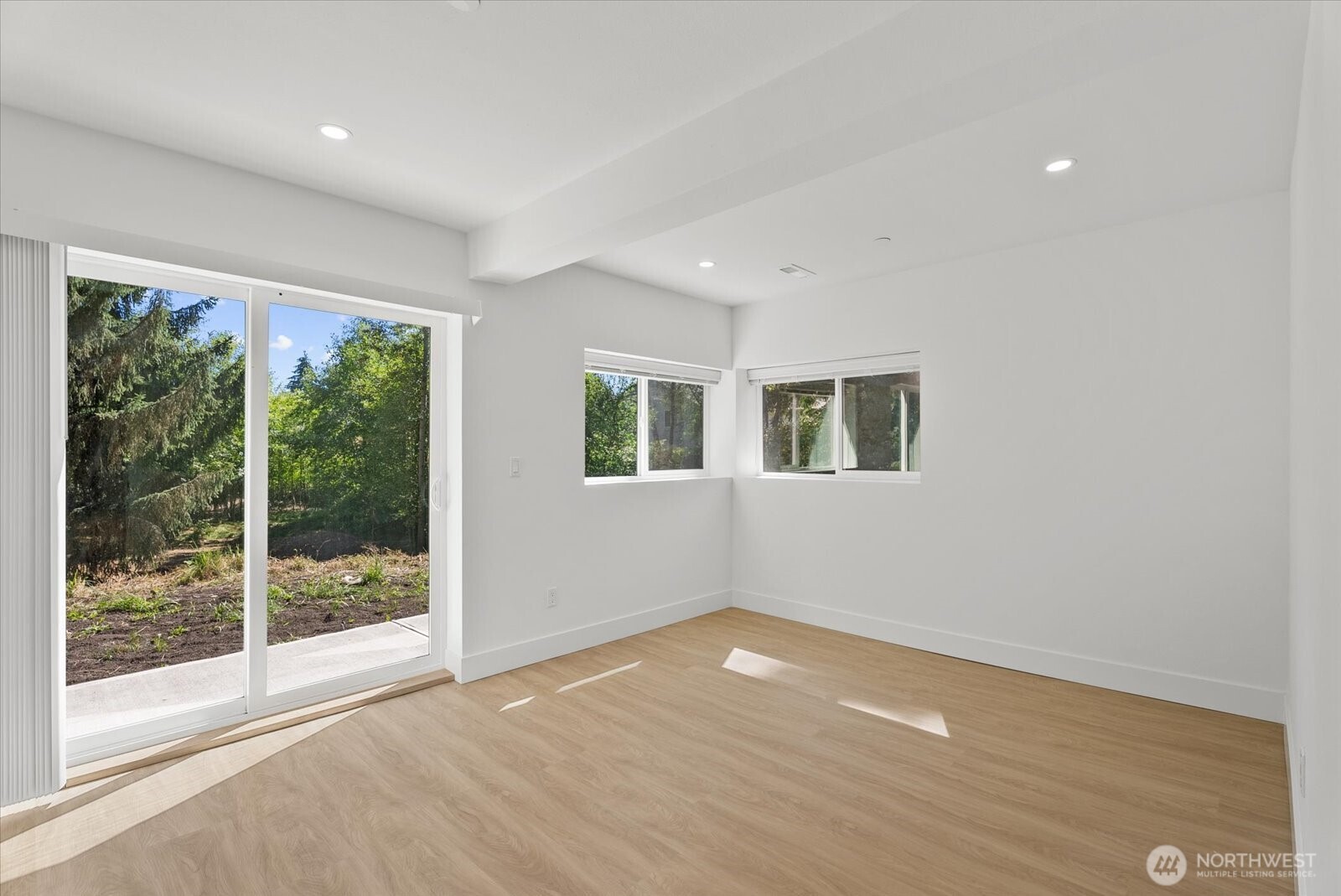 18001 77th Street Property Photo 32