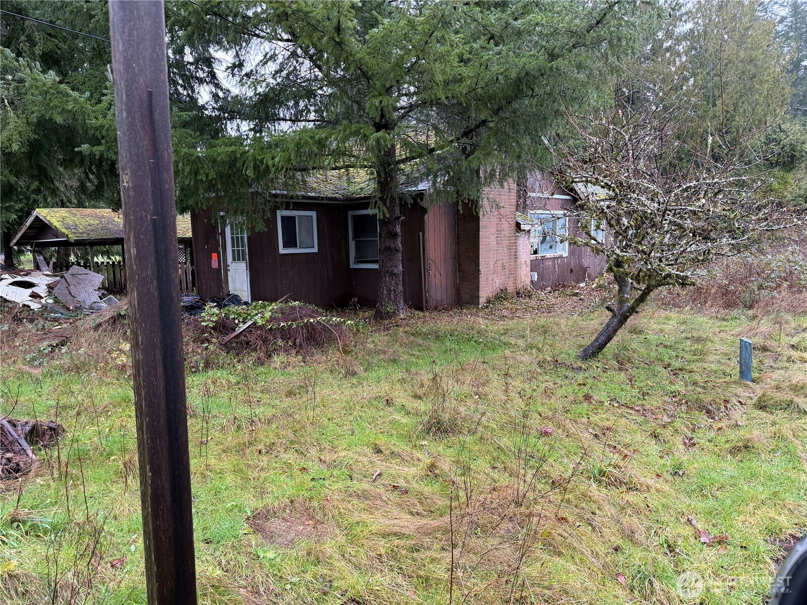4891 Victory Drive Property Photo 3