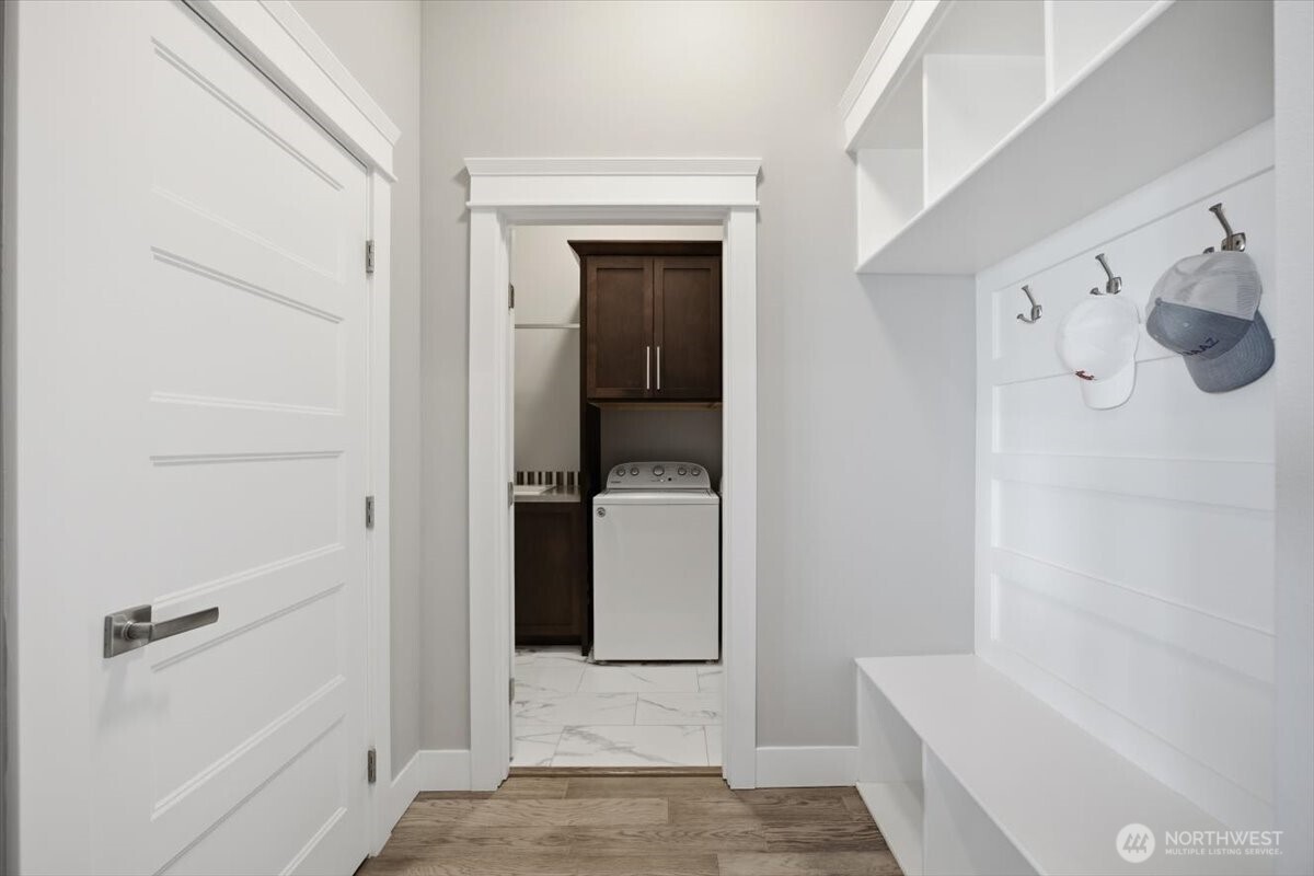 5483 S Kent Street Property Photo 19