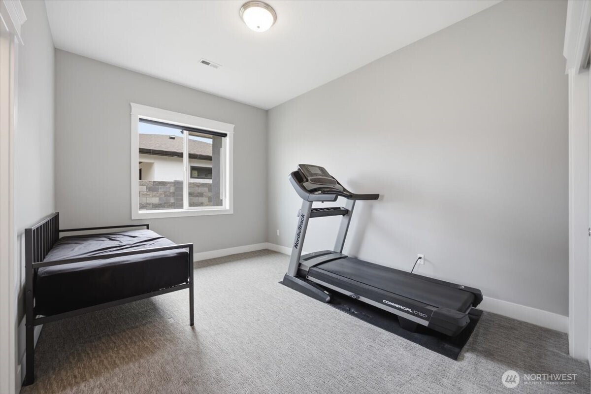 5483 S Kent Street Property Photo 25