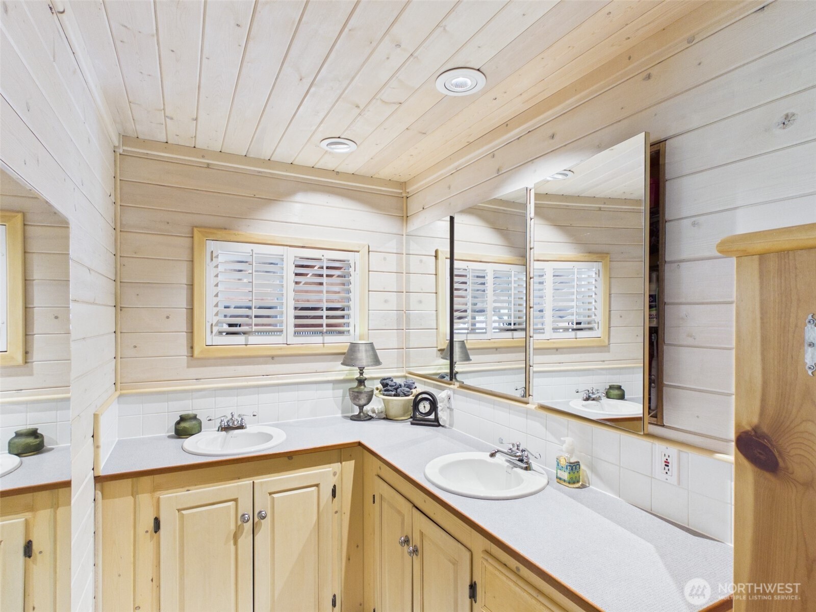 10 Wayland Cove Road Property Photo 16