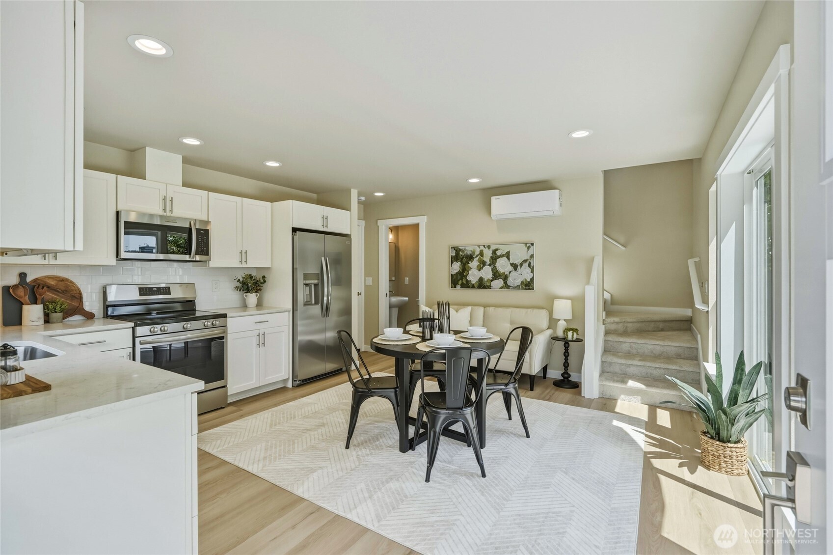1711 12th Street B Property Photo 4