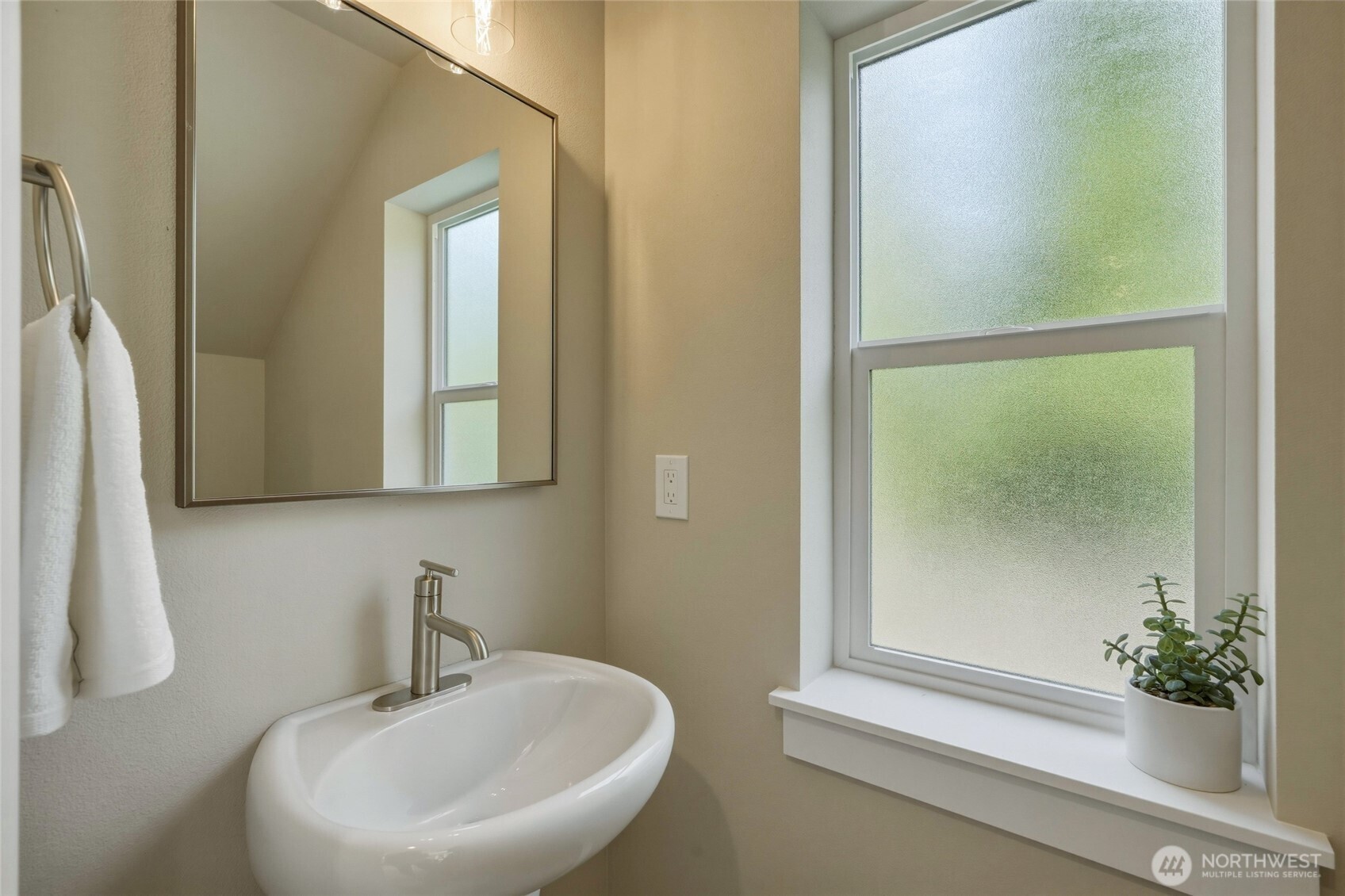 1711 12th Street B Property Photo 12