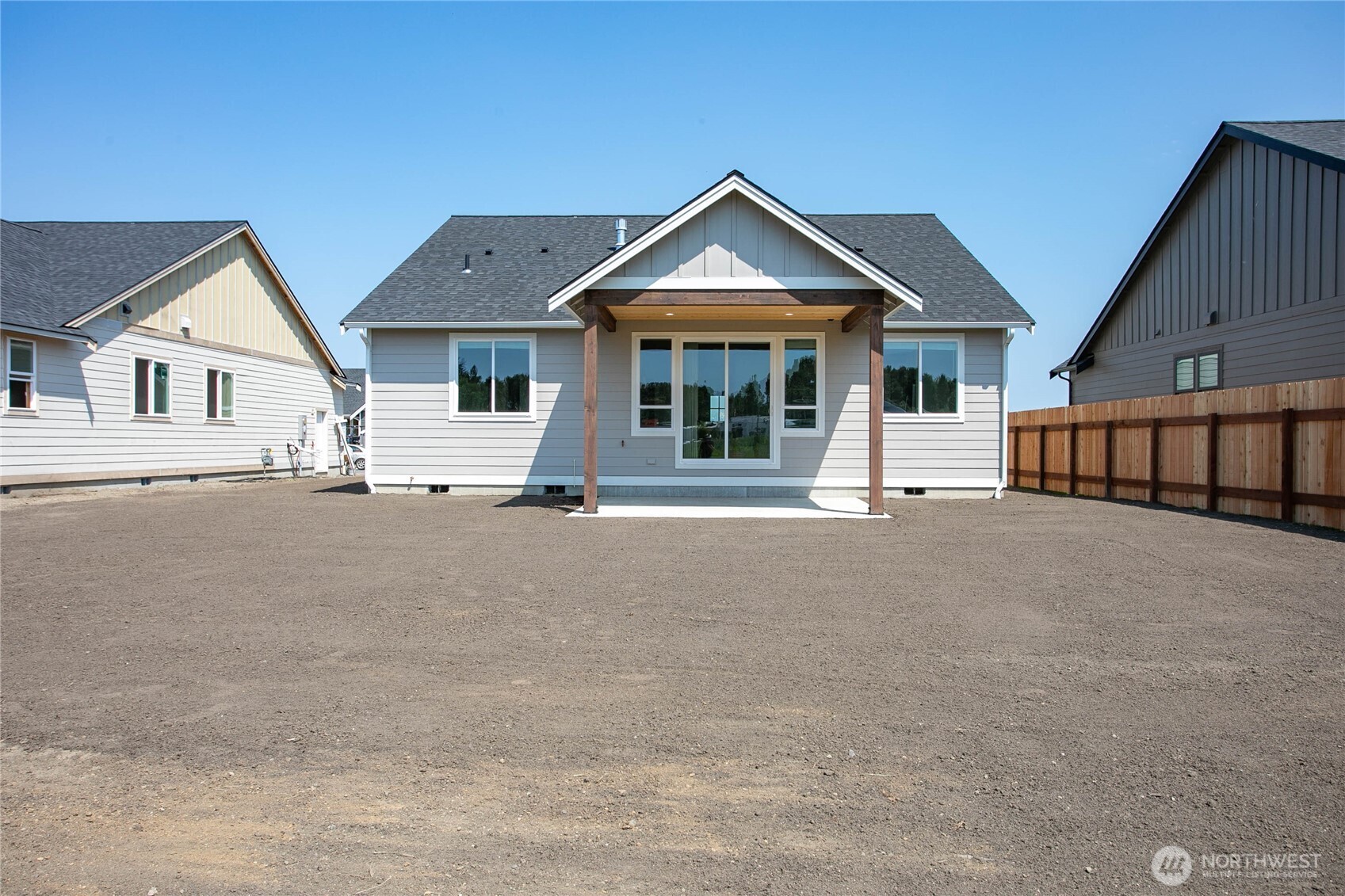 317 W 3rd Street Property Photo 35
