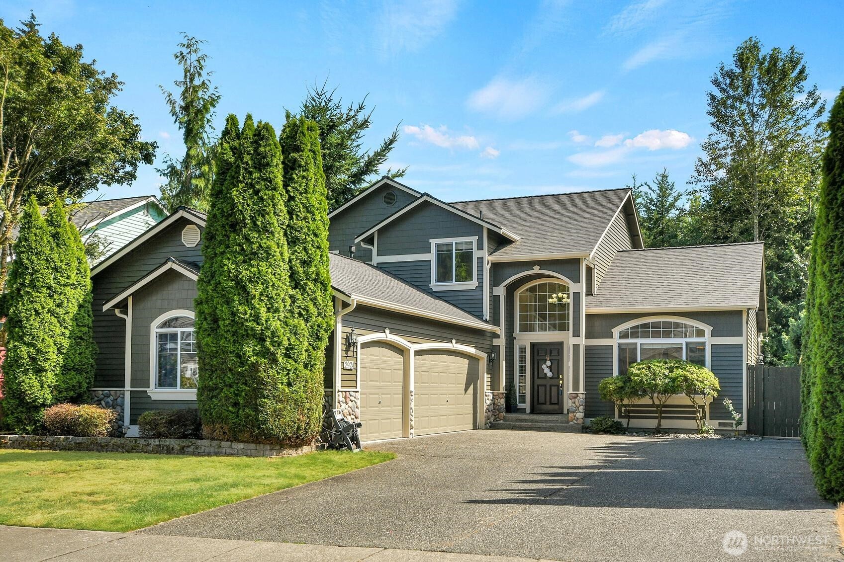 2924 101st Place Property Photo 1