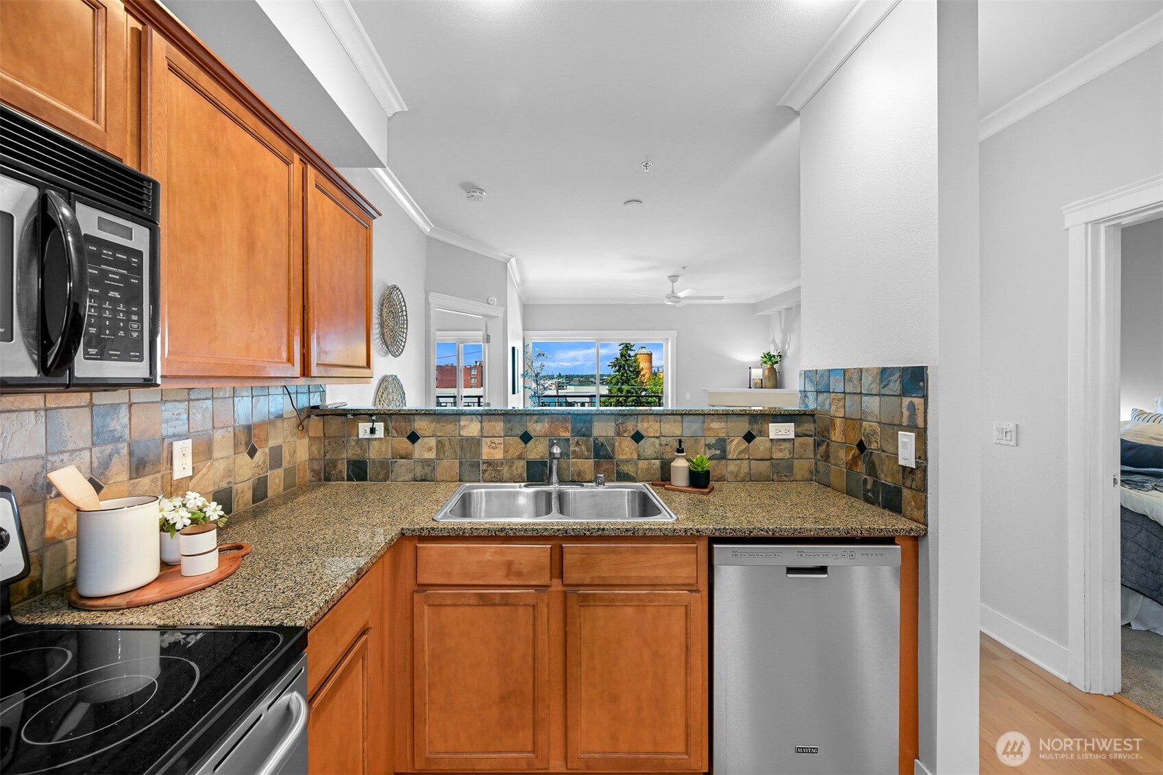 1015 Railroad Avenue 210 Property Photo 7