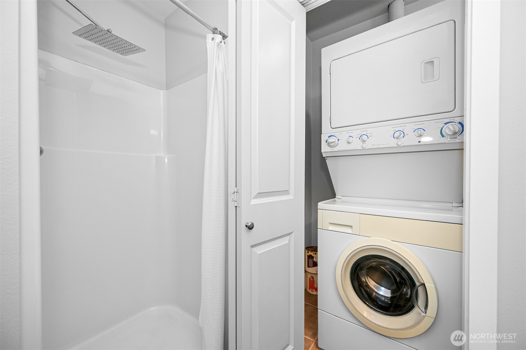 1015 Railroad Avenue 210 Property Photo 15