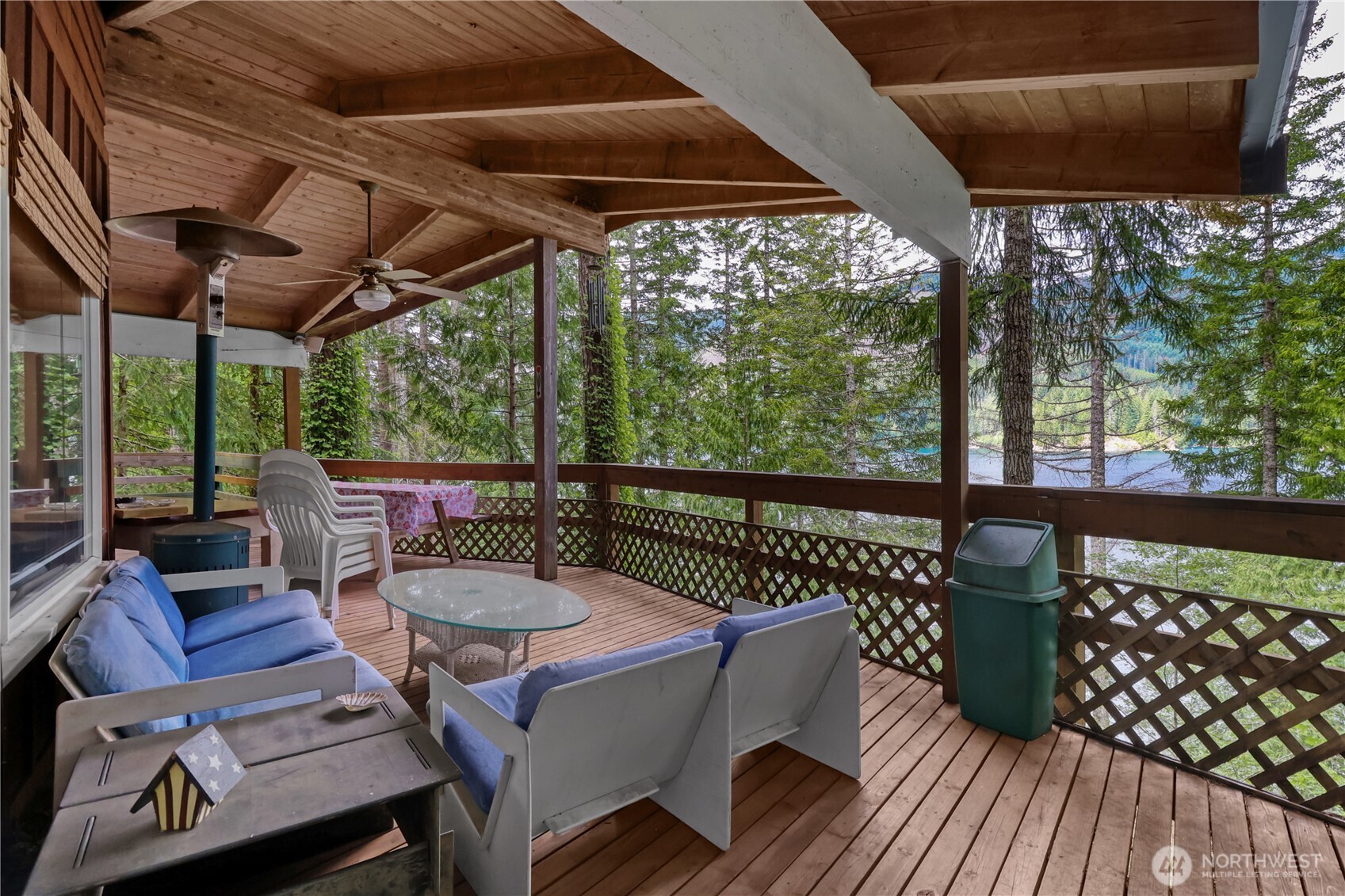 20 N Lakefront Loop Property Photo 3