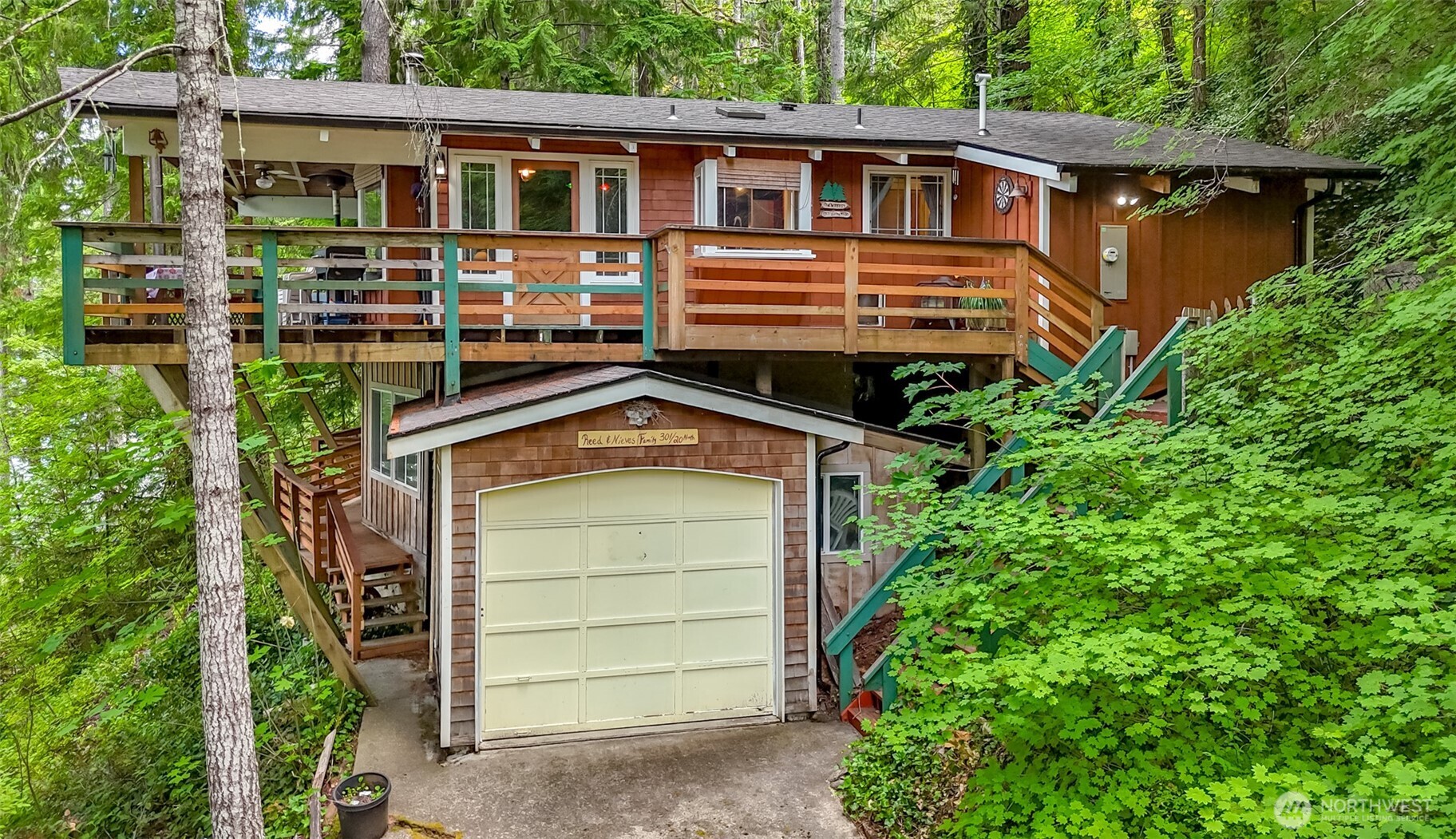 20 N Lakefront Loop Property Photo 25