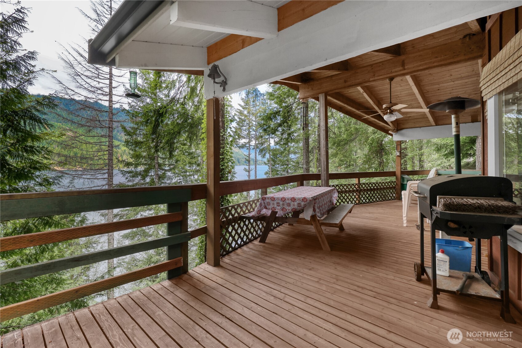 20 N Lakefront Loop Property Photo 26