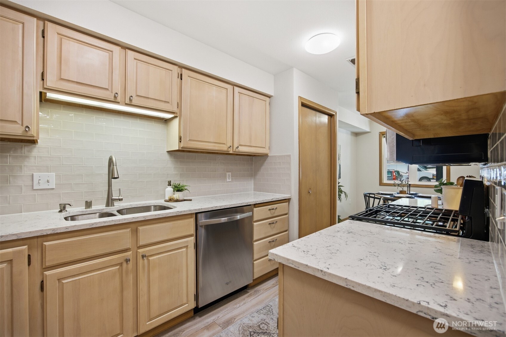 705 N State Street 102 Property Photo 13