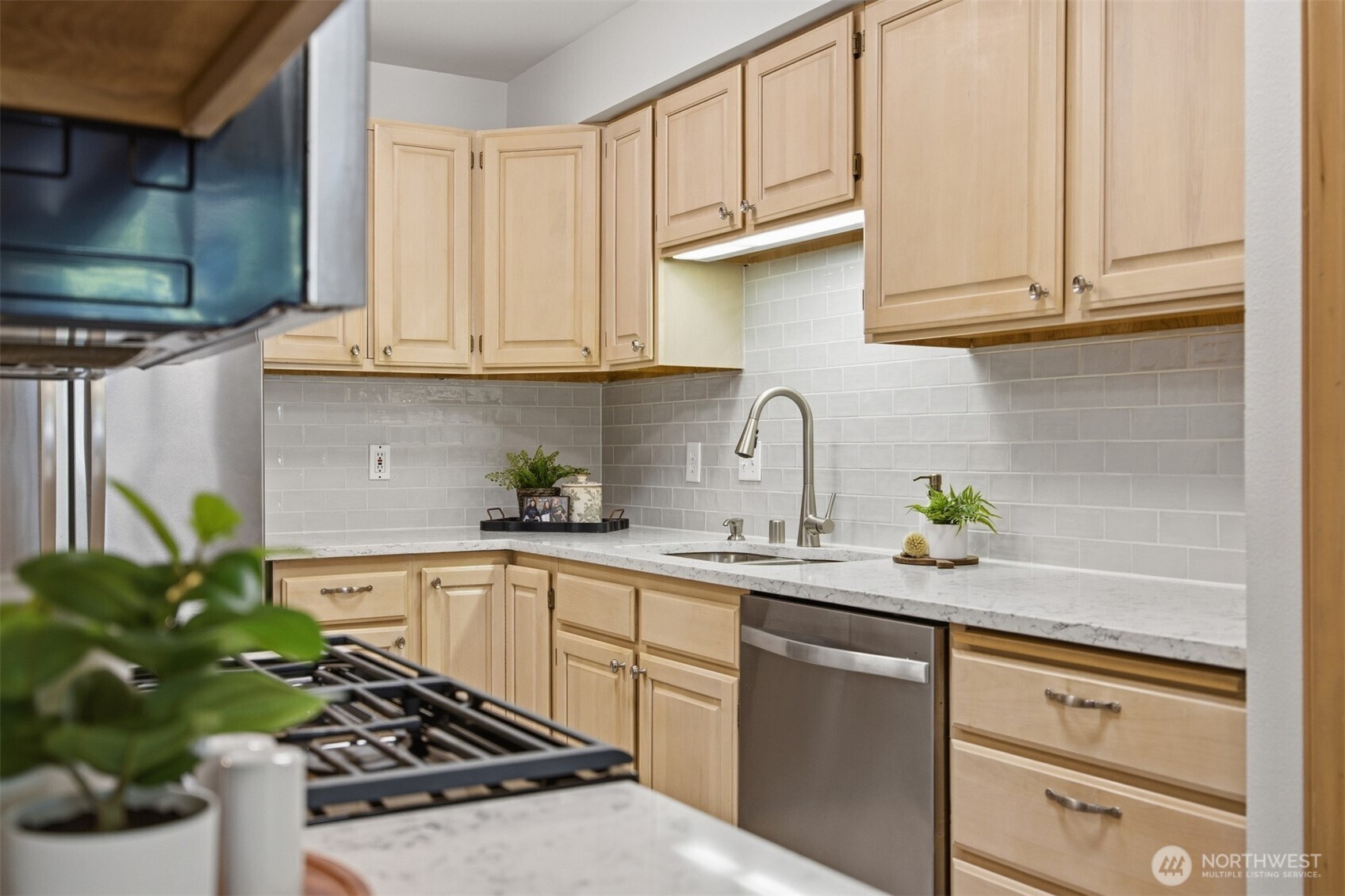 705 N State Street 102 Property Photo 18