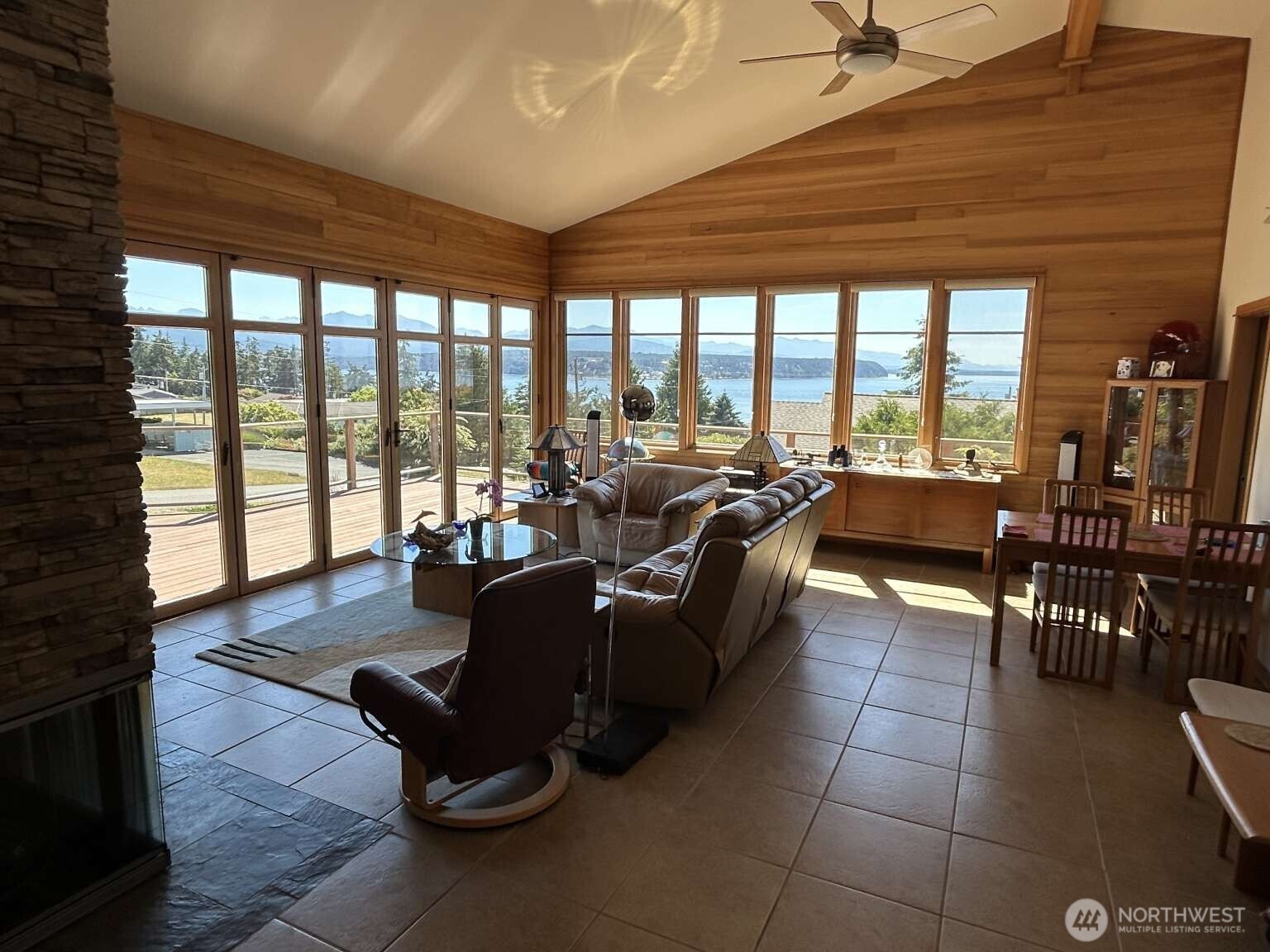 31 N Rhododendron Drive Property Photo 12