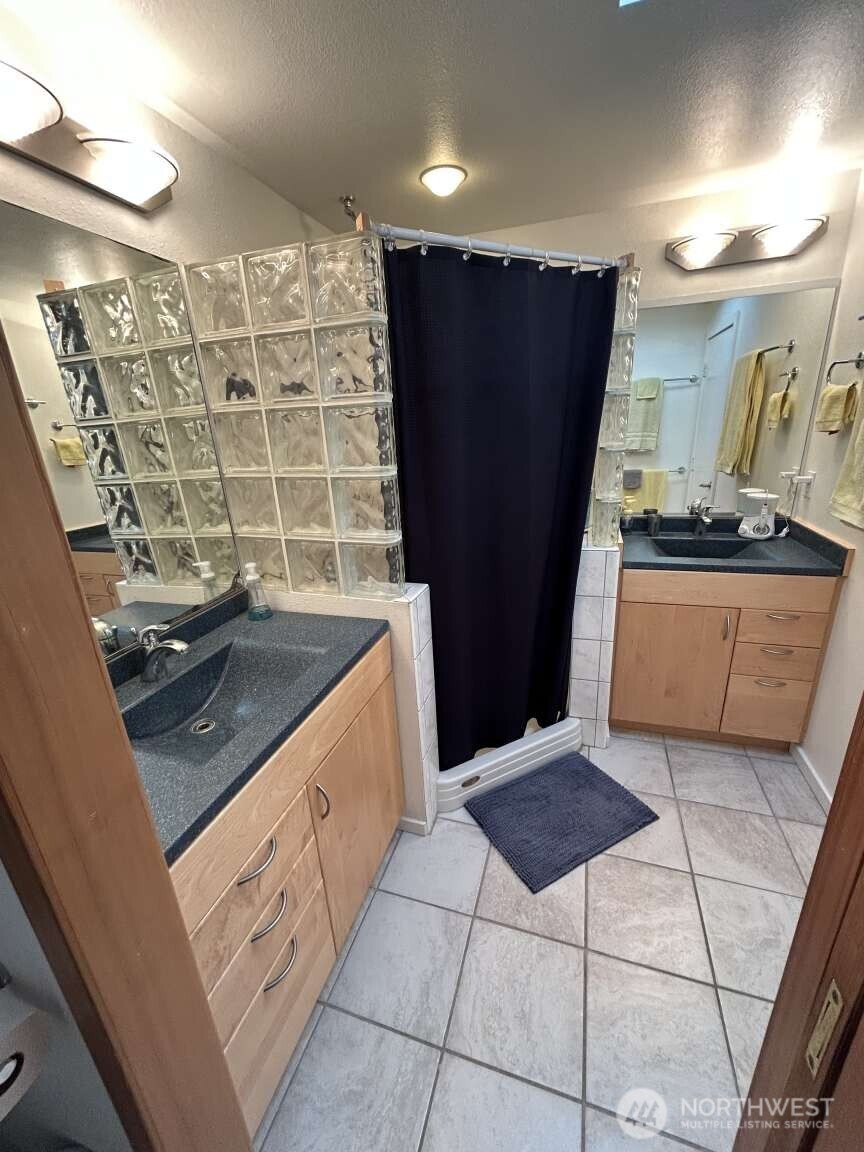 31 N Rhododendron Drive Property Photo 15