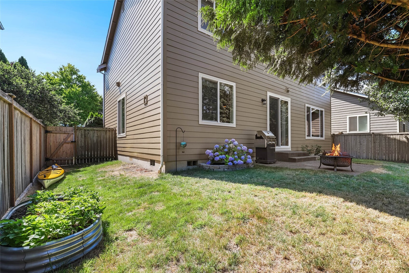 3711 Santis Loop Property Photo 31