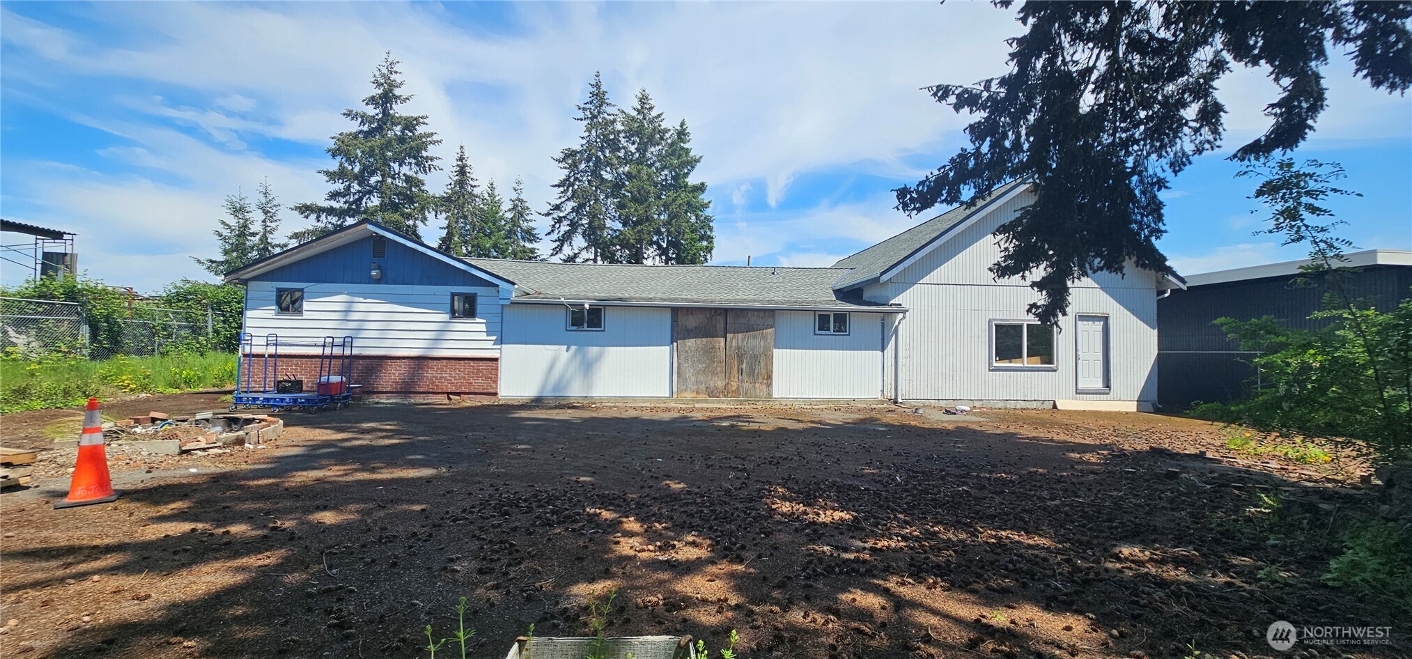 9722 South Tacoma Way Property Photo 5