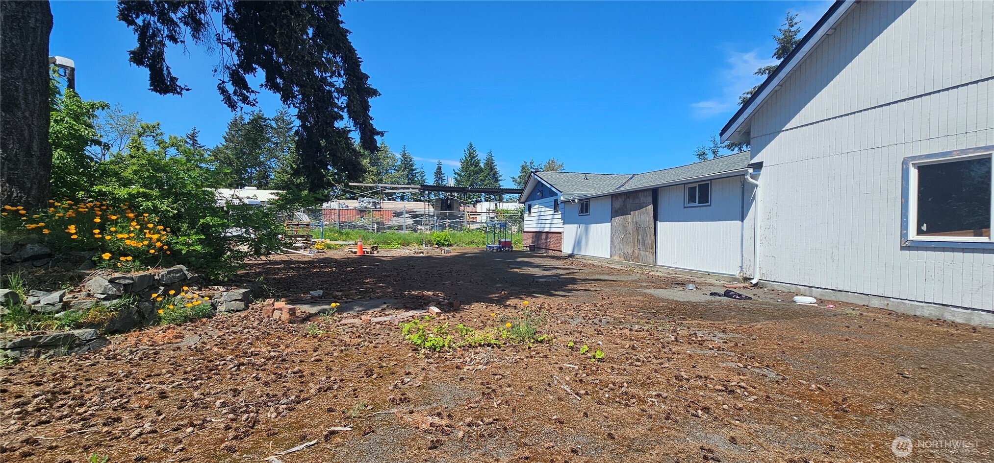 9722 South Tacoma Way Property Photo 6