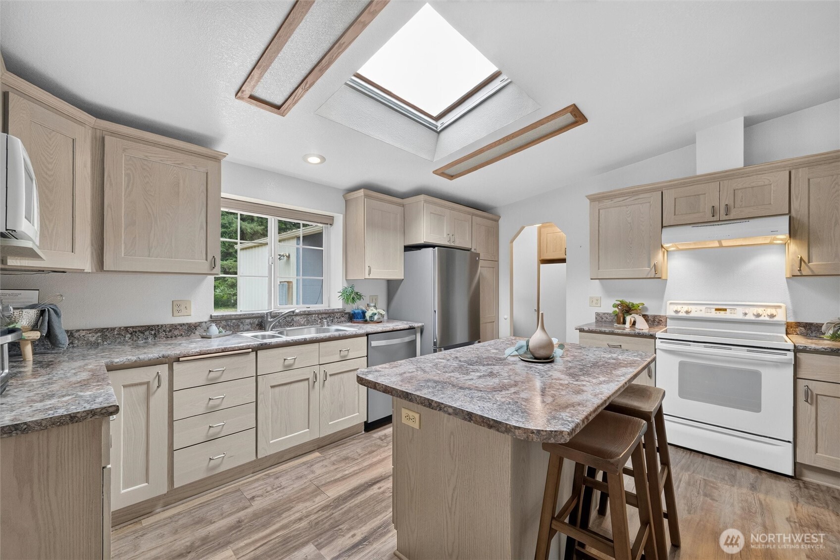 5027 Yellow Brick Road Property Photo 6