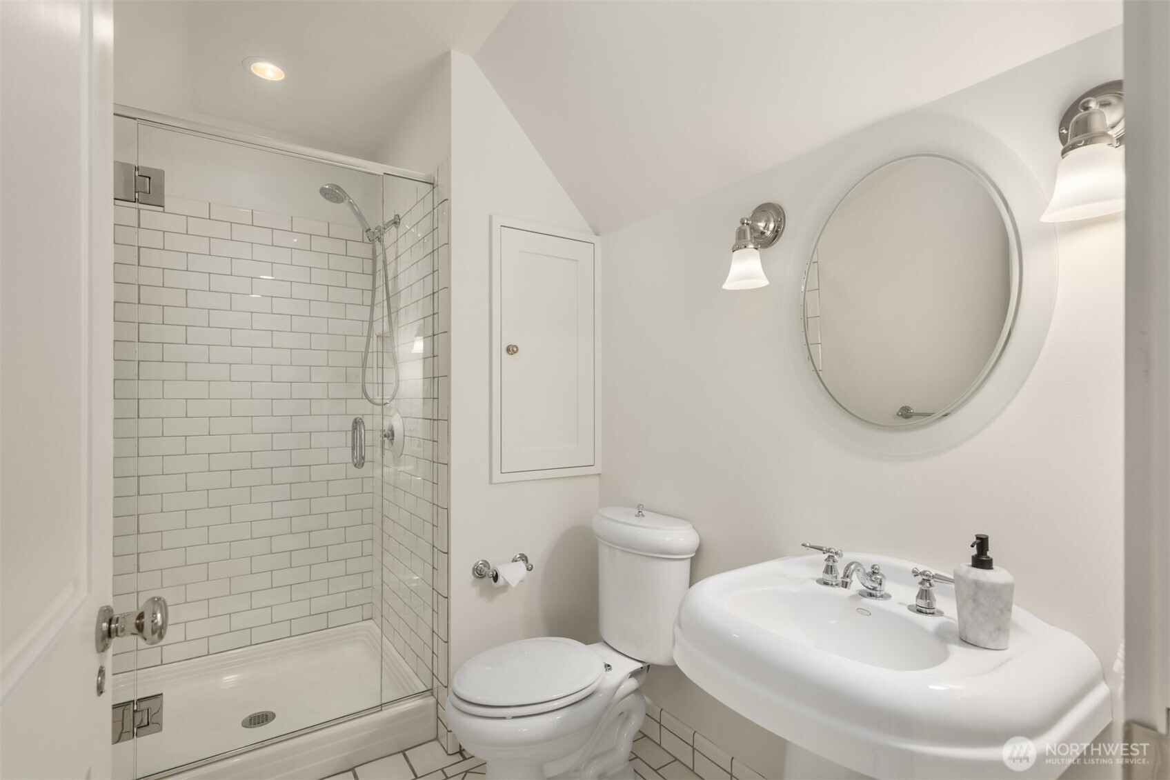 8106 Overlake Drive Property Photo 23