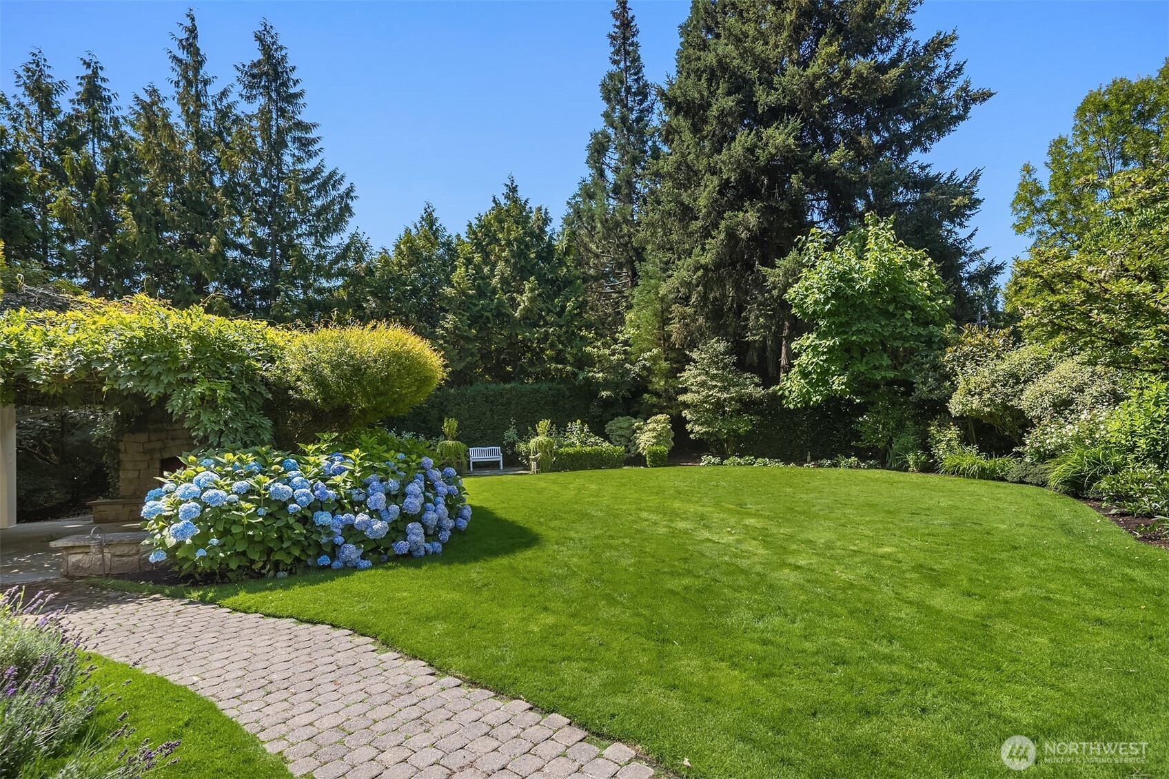 8106 Overlake Drive Property Photo 25