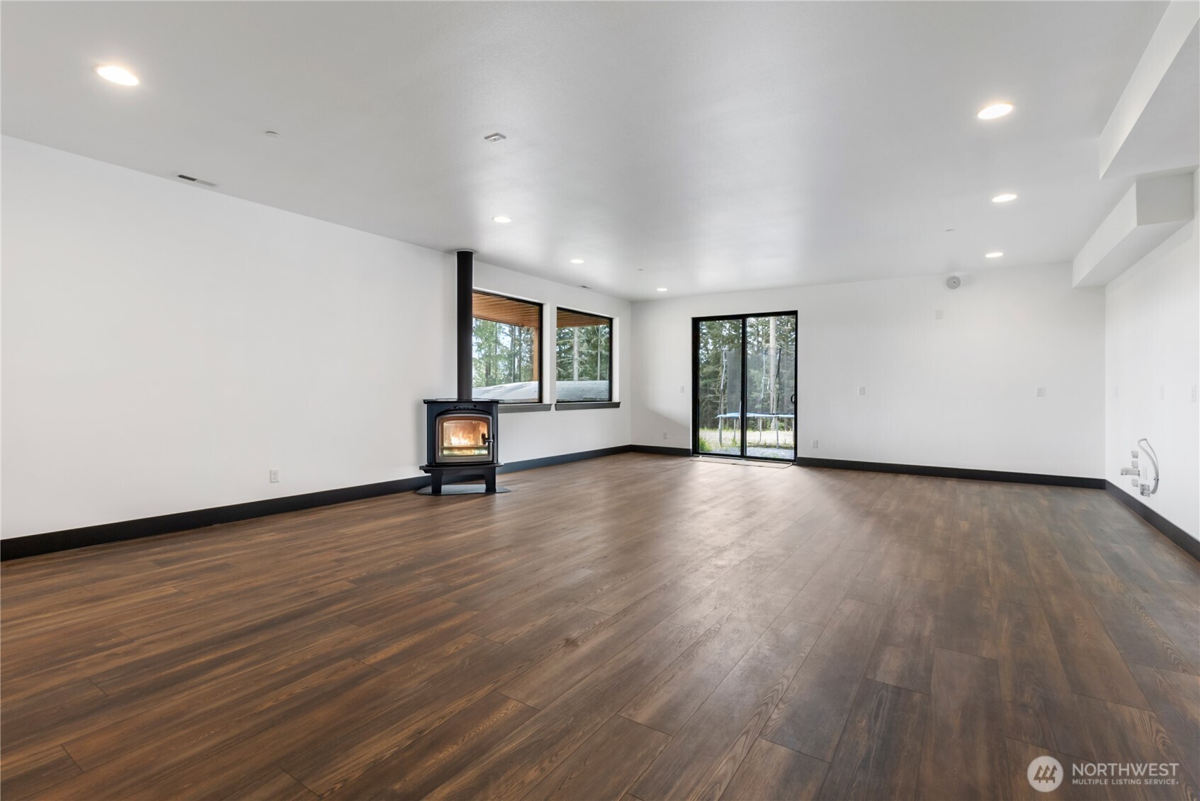 38922 Madrona Drive Property Photo 24