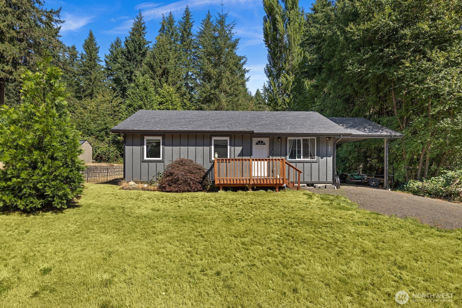 100 Ne Galley Way Property Photo 1