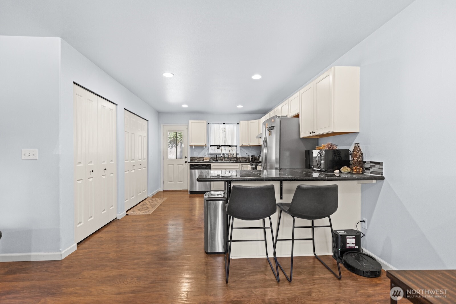 100 Ne Galley Way Property Photo 4