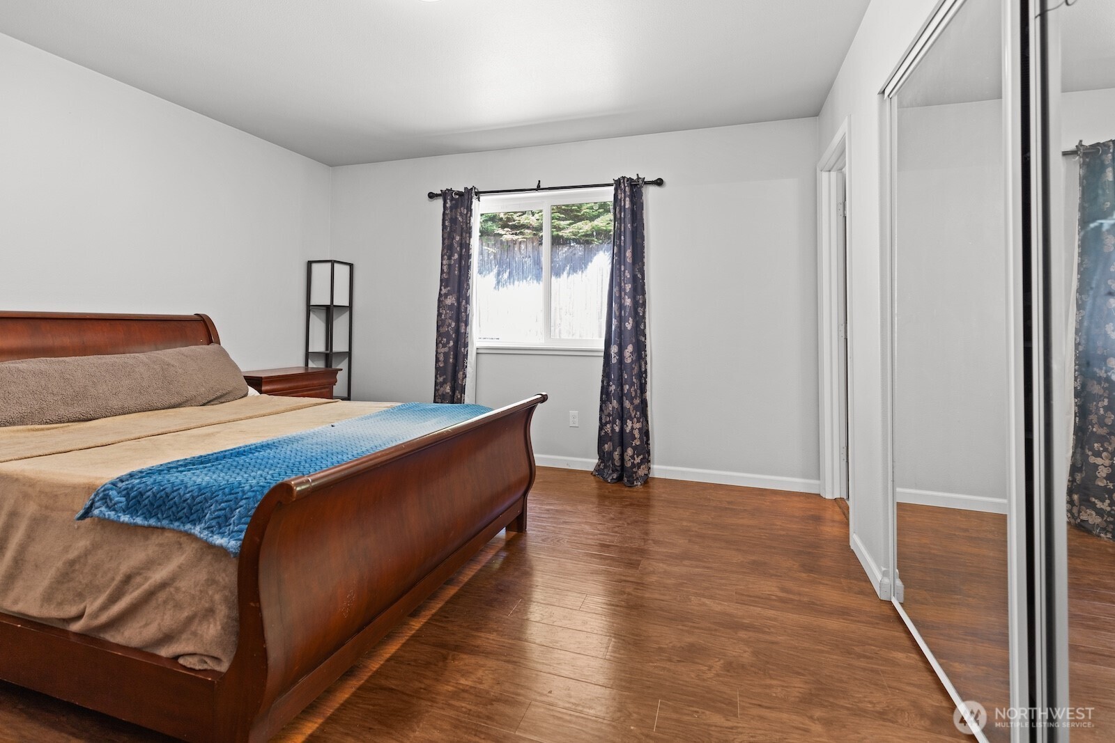 100 Ne Galley Way Property Photo 8