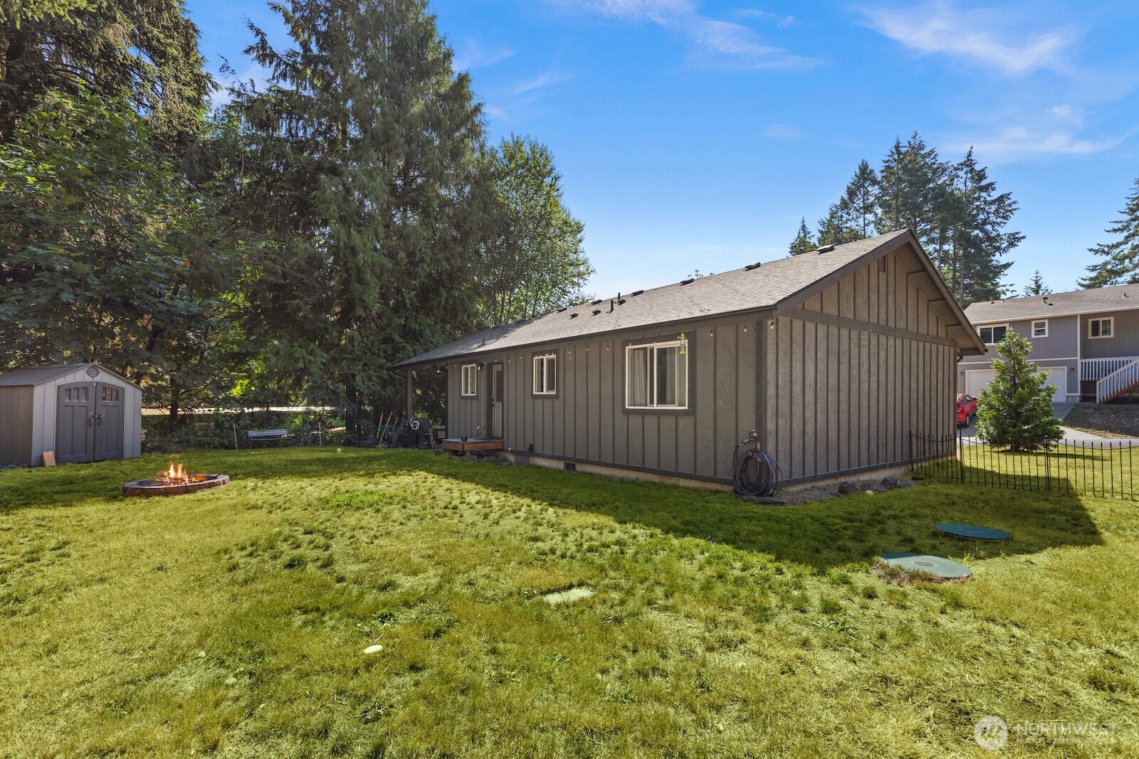 100 Ne Galley Way Property Photo 17