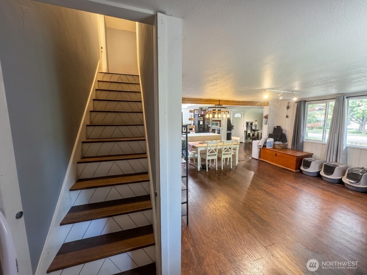 991 E North Bay Road Property Photo 15