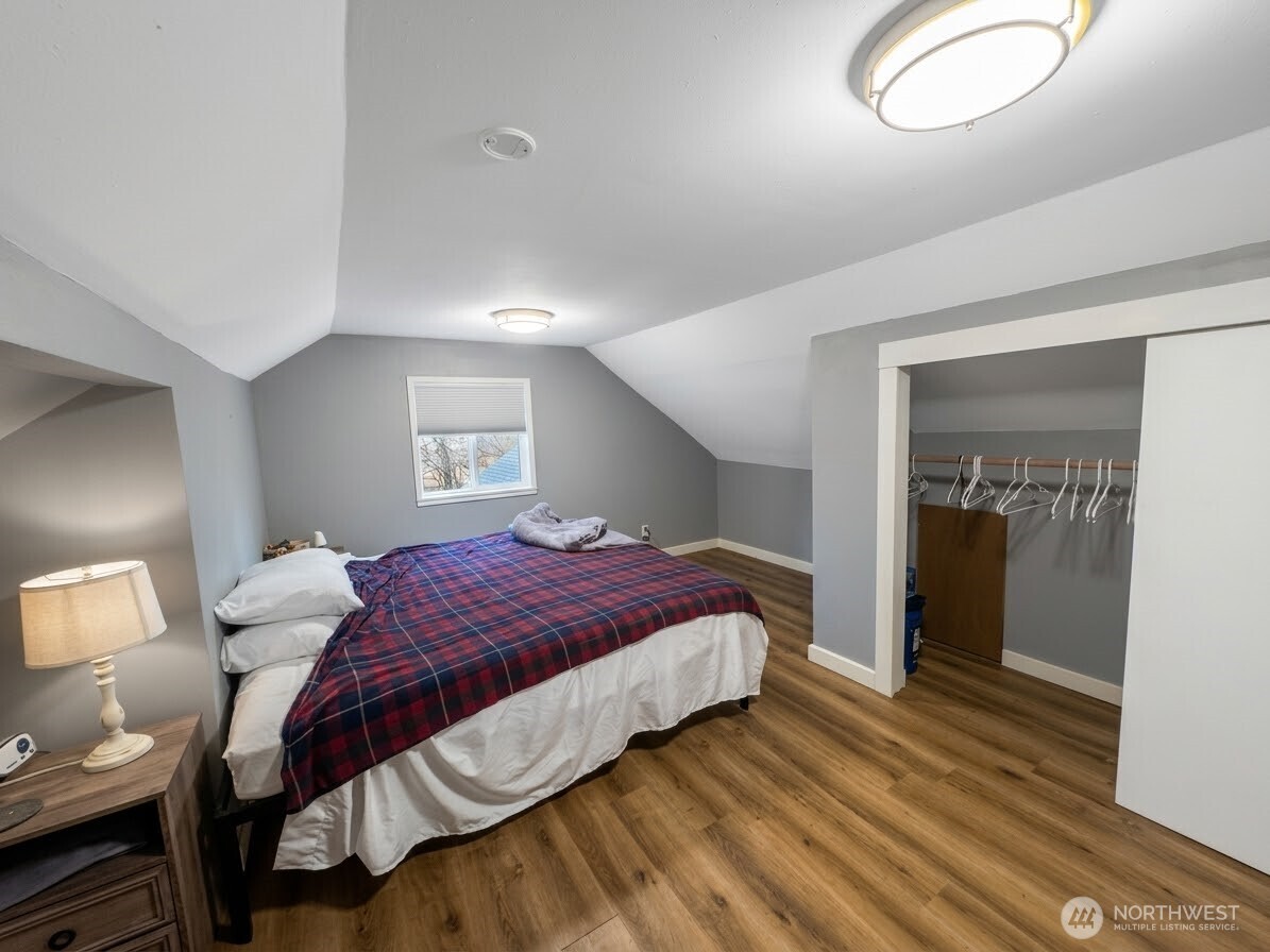 991 E North Bay Road Property Photo 16