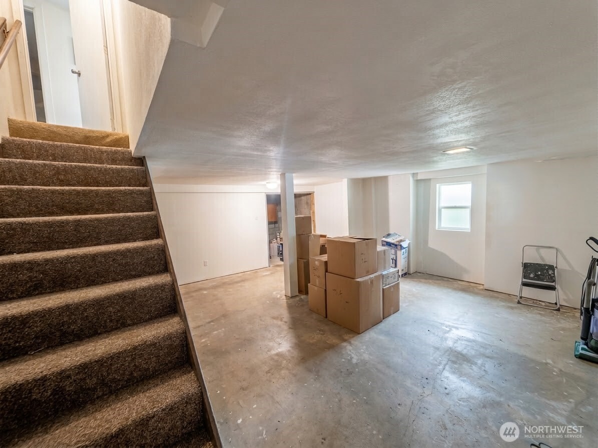 991 E North Bay Road Property Photo 18