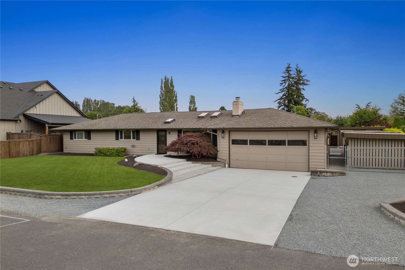 5614 66th Place Property Photo 2