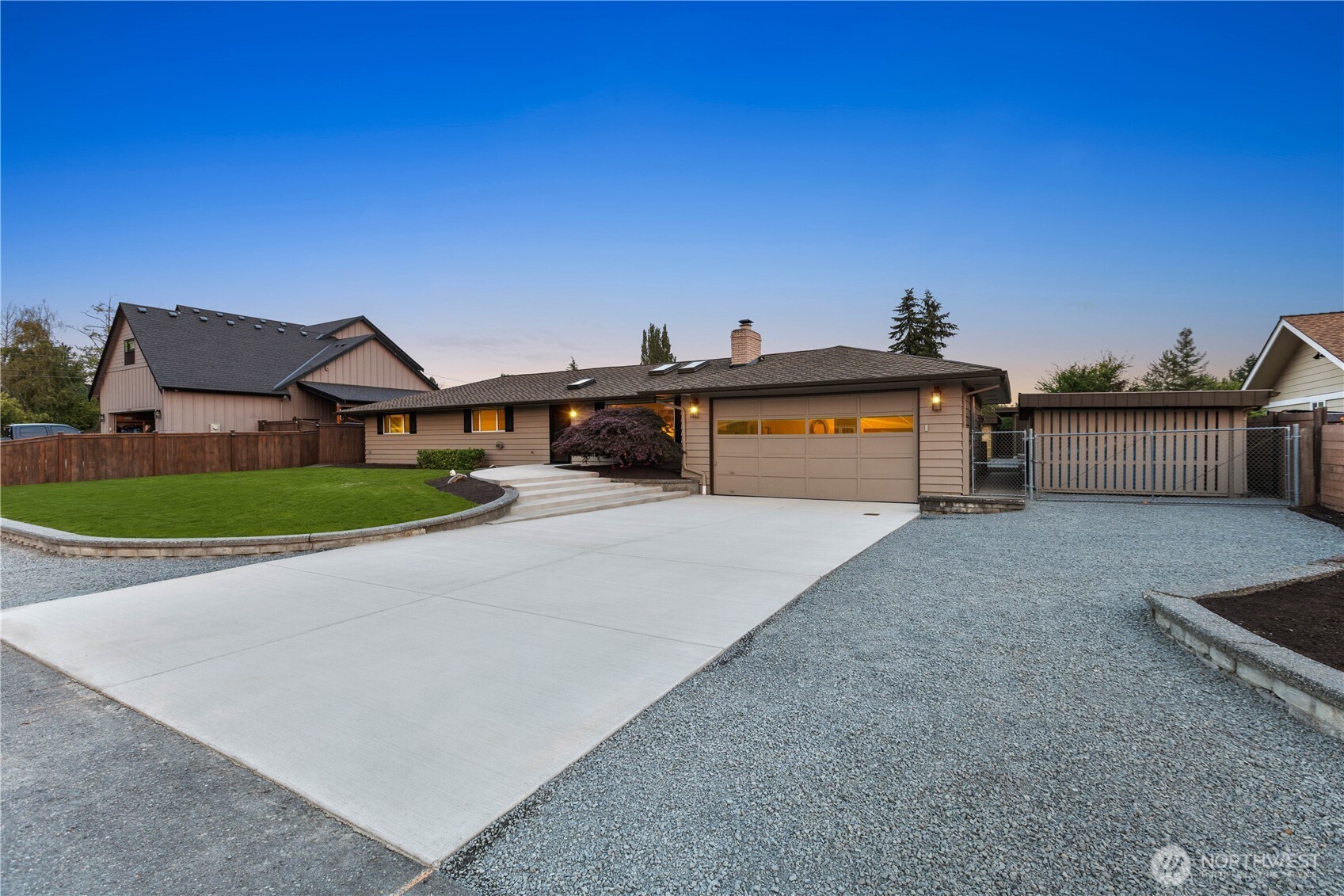5614 66th Place Property Photo 3