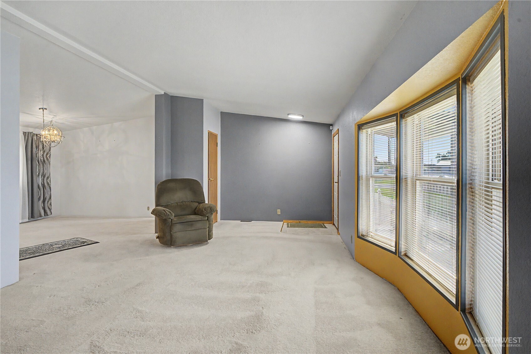 2240 W Broadway Avenue 251 Property Photo 12