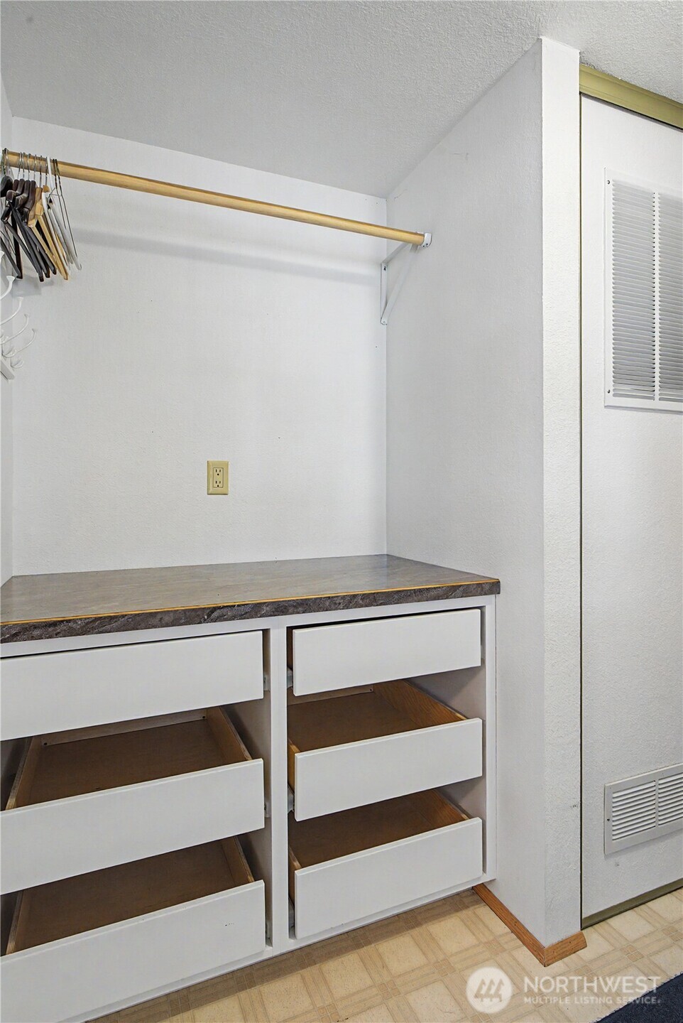 2240 W Broadway Avenue 251 Property Photo 21