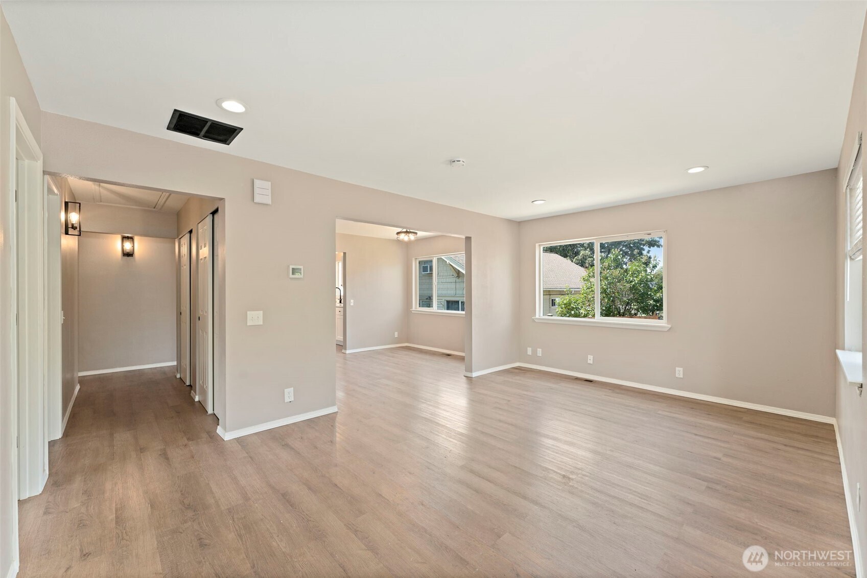 3020 S 54th Street Property Photo 8