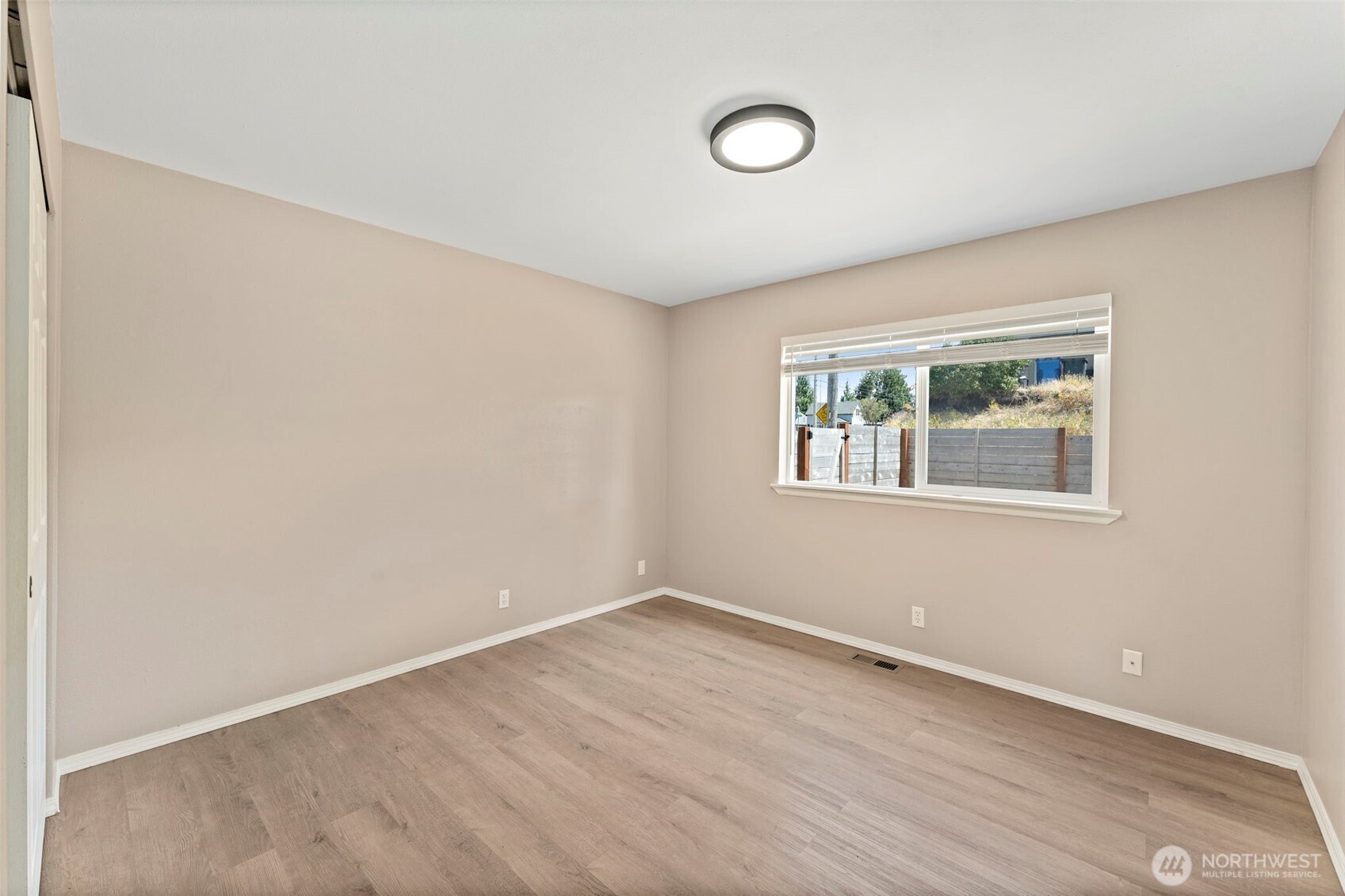 3020 S 54th Street Property Photo 12