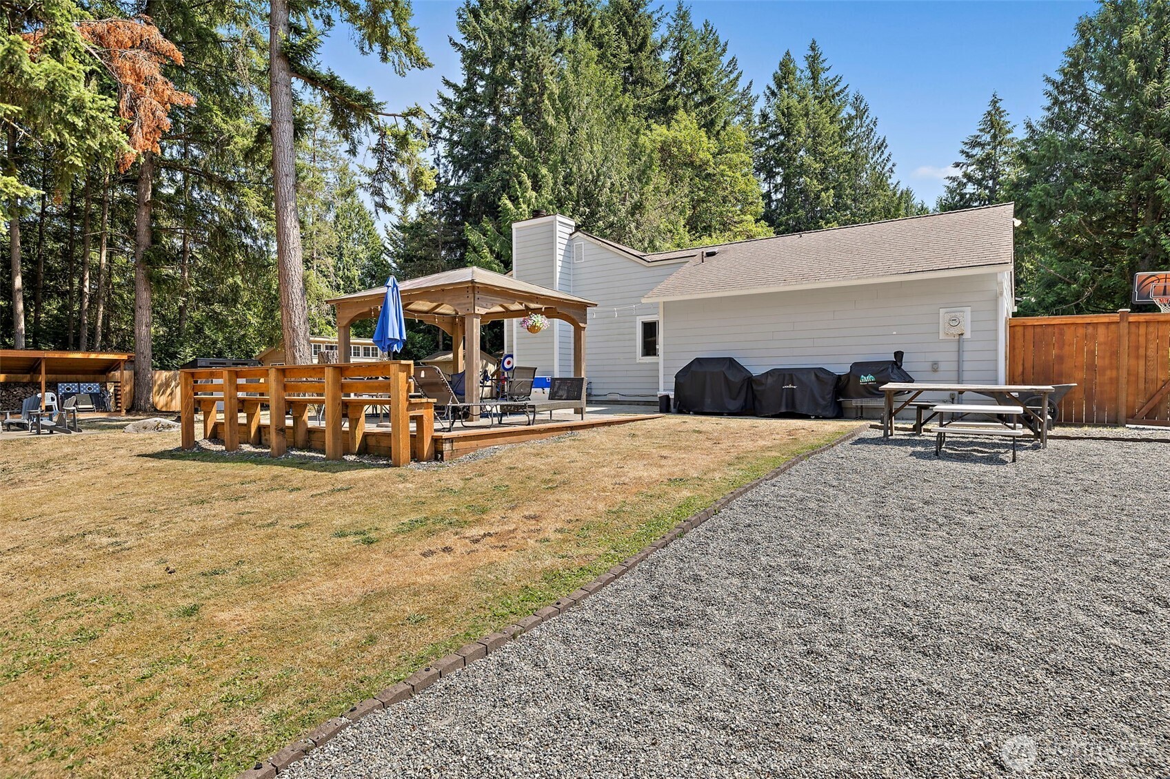 2522 230th Avenue Property Photo 4