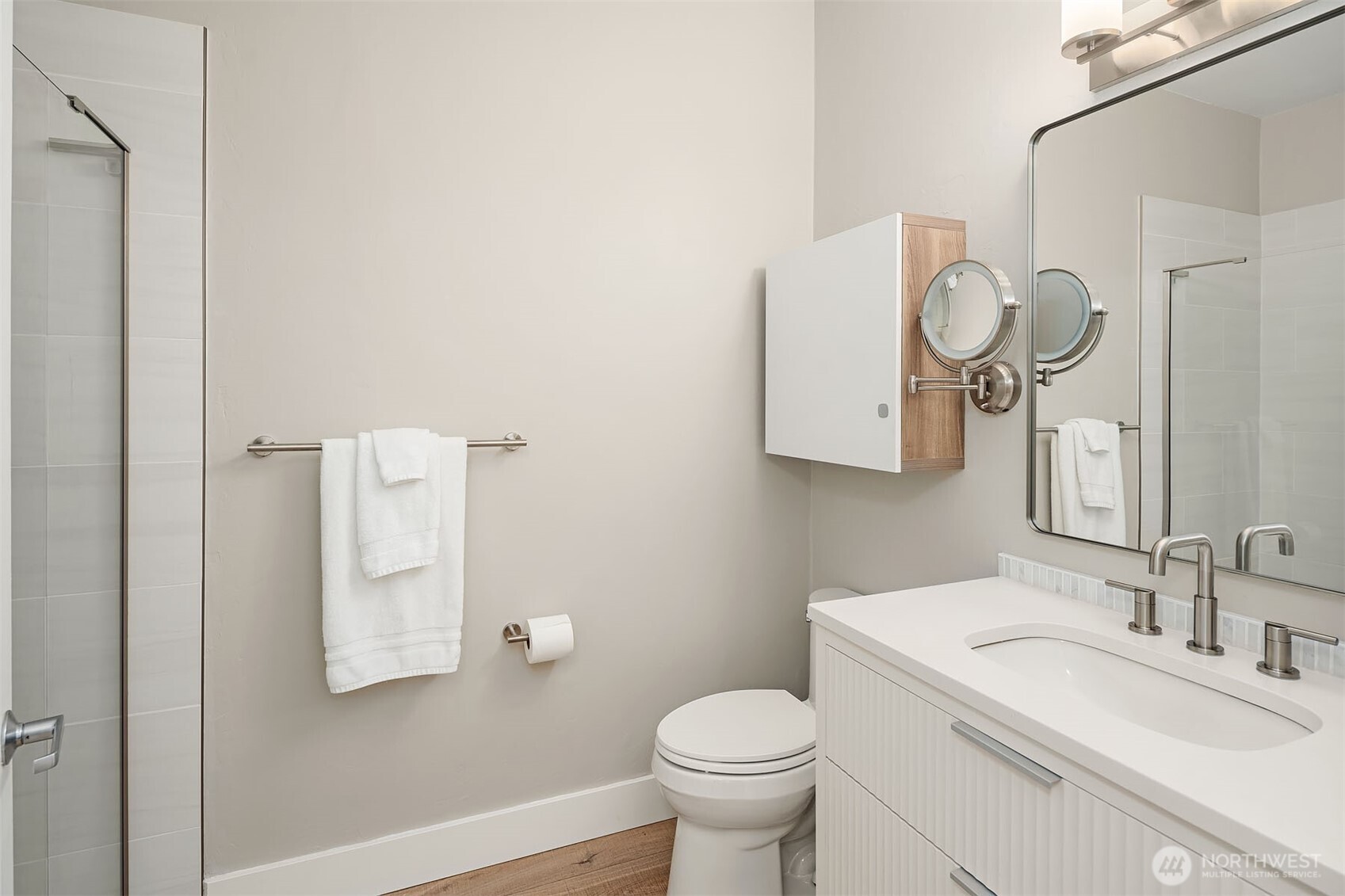 10042 Main Street 206 Property Photo 17