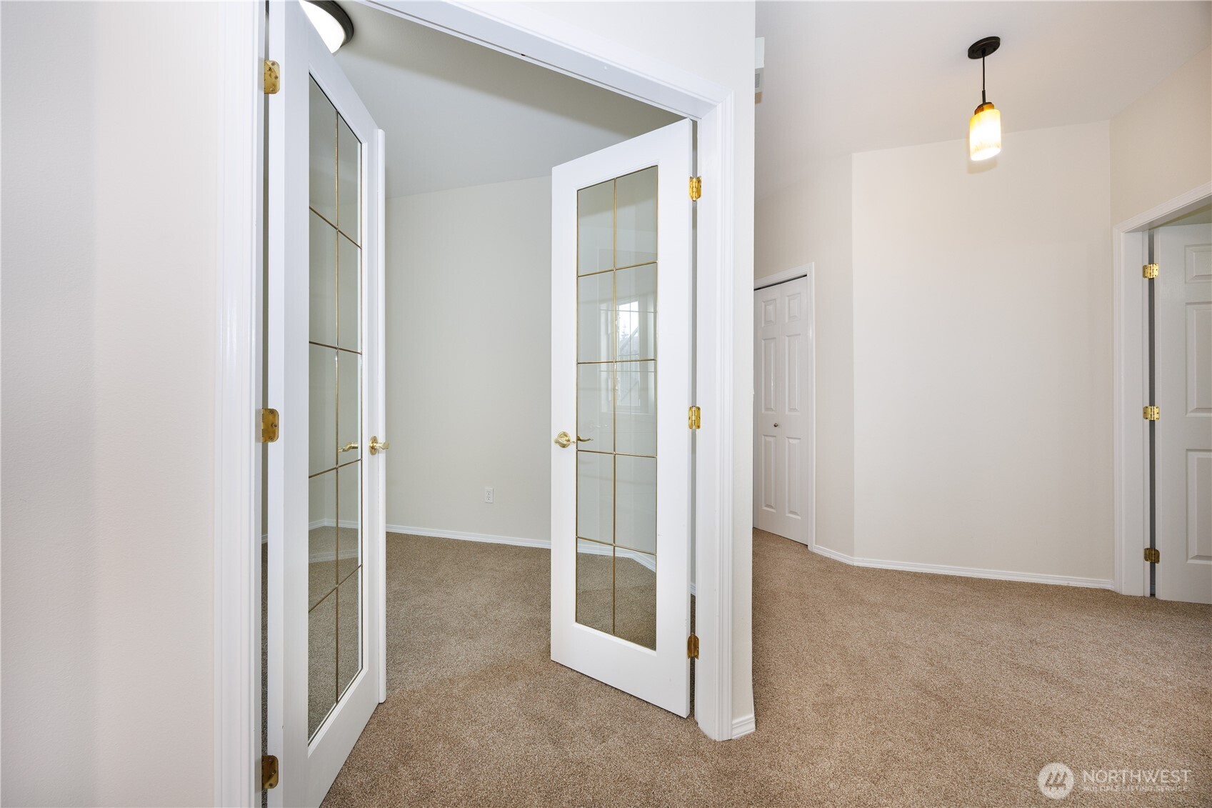 523 W Kellogg Road Property Photo 5