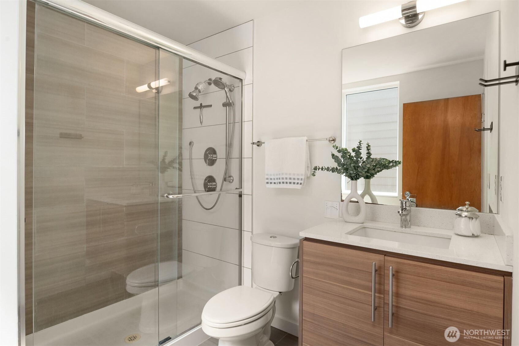 3924 Linden Avenue E Property Photo 18