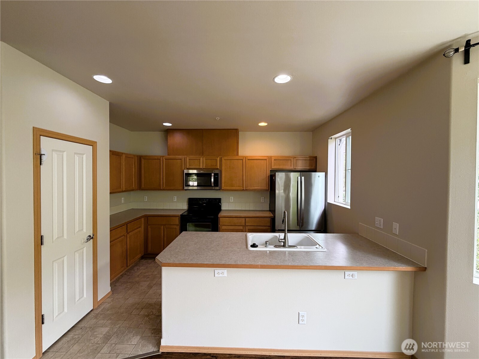 2045 Bobs Hollow Lane A Property Photo 6