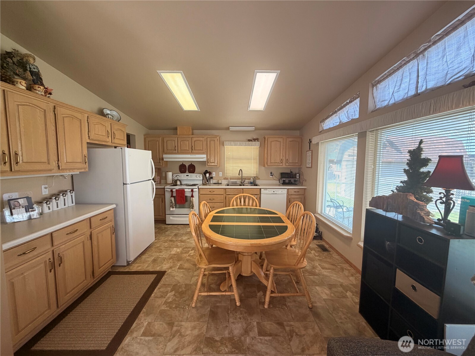 616 Hunter Avenue Property Photo 6